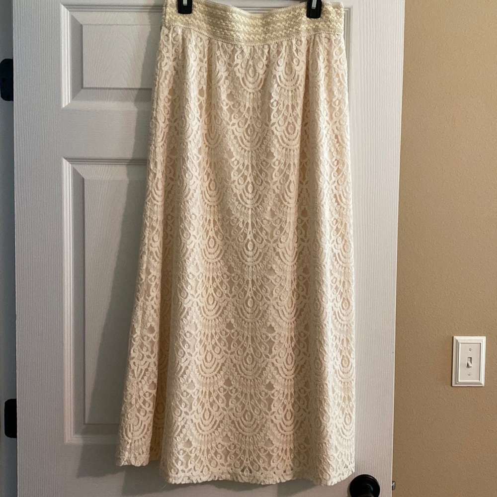 Cato Fashion Size 14/16w Cream long skirt